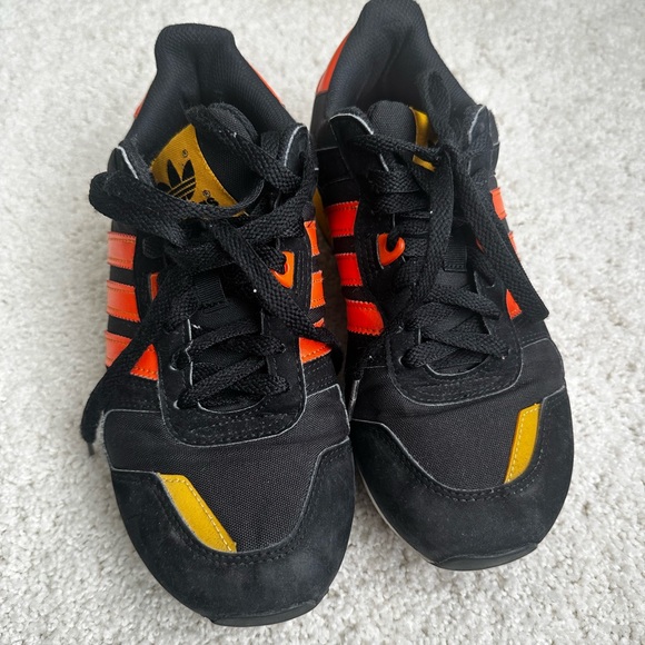 Adidas - Picture 5 of 6